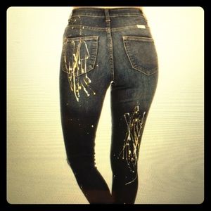 !!! NEW!!!FASION NOVA Paint distressed jeans PINK